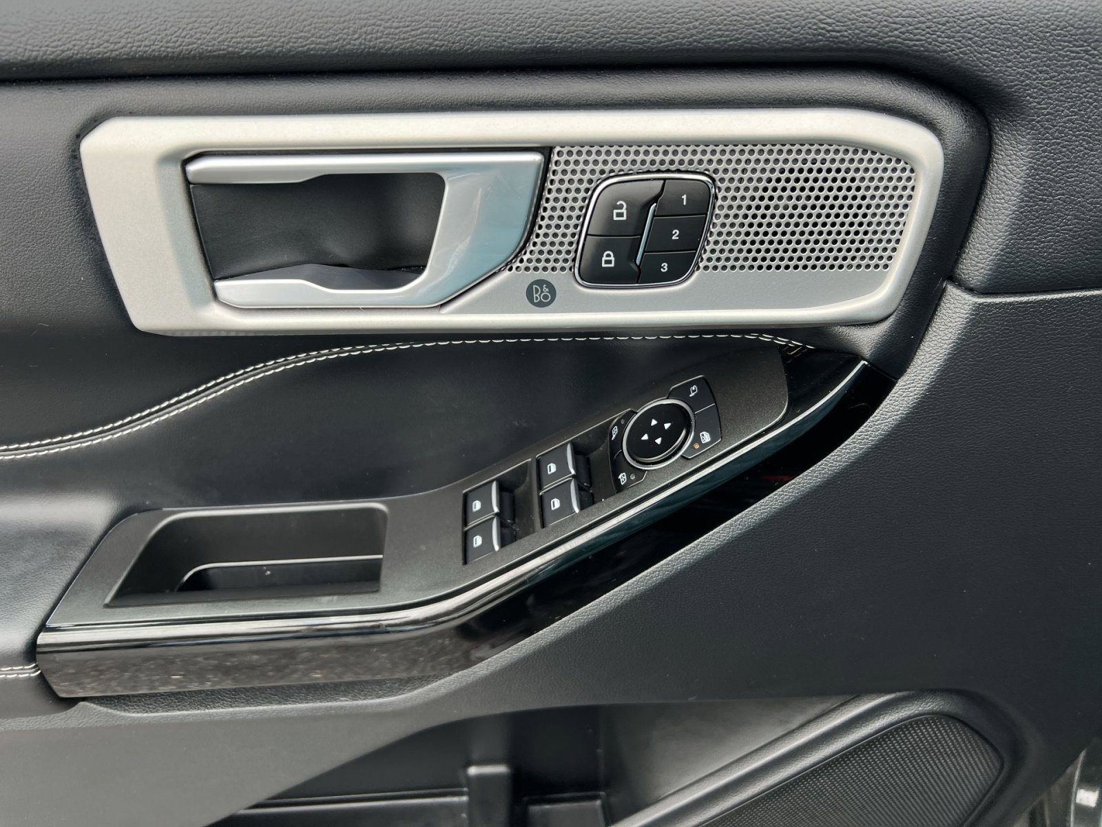 Used 2023 Ford Explorer ST w/ Equipment Group 401A image 15