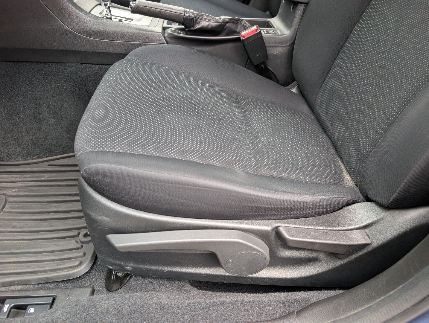 Used 2013 Subaru Impreza 2.0i Premium w/ All-Weather Pkg AWD/4WD image 16