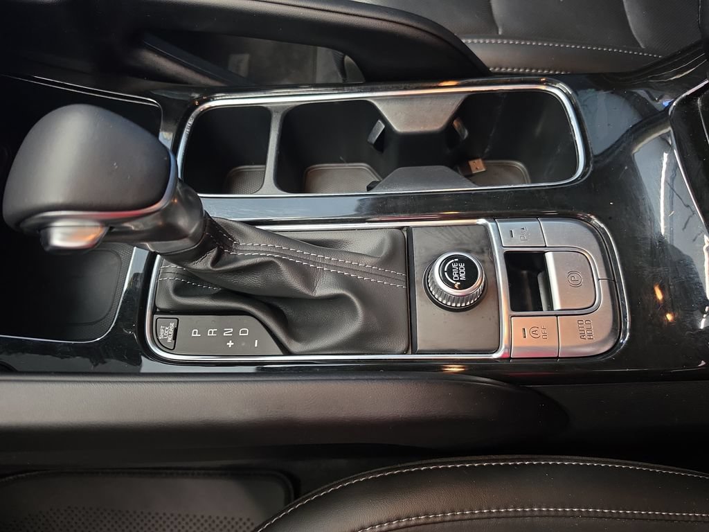Certified 2024 Kia Telluride S FWD image 33