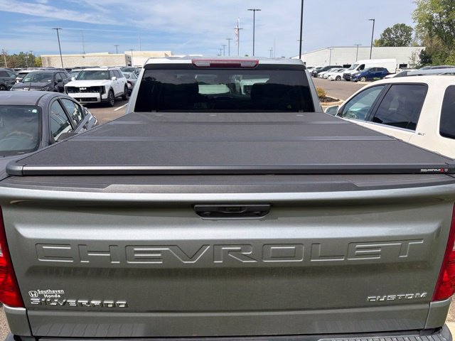 Used 2023 Chevrolet Silverado 1500 Custom RWD image 6