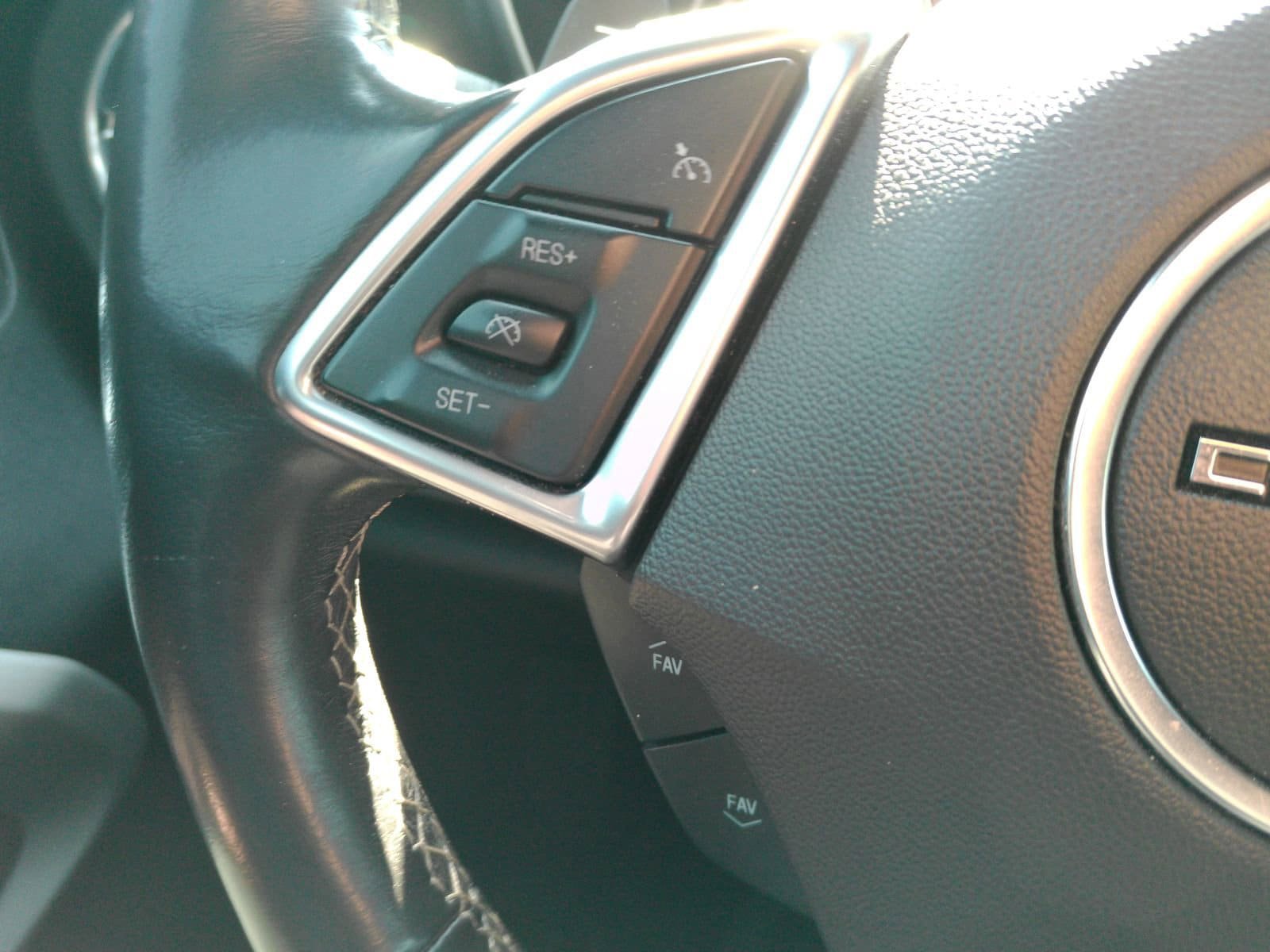 Certified 2020 Chevrolet Camaro LT RWD image 20