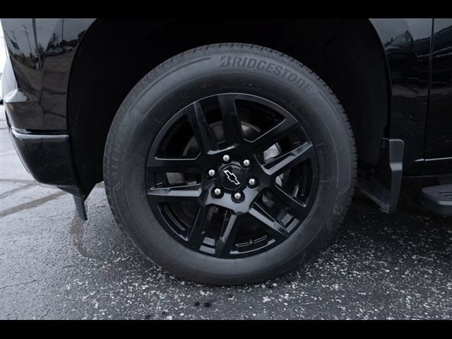 Used 2024 Chevrolet Silverado 1500 RST w/ LPO, Dark Essentials Package RWD image 27