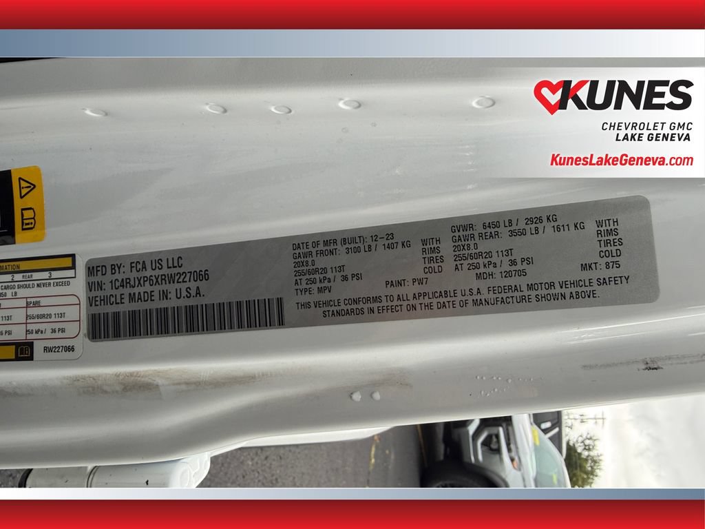 Used 2024 Jeep Wrangler Unlimited Sahara AWD/4WD image 44