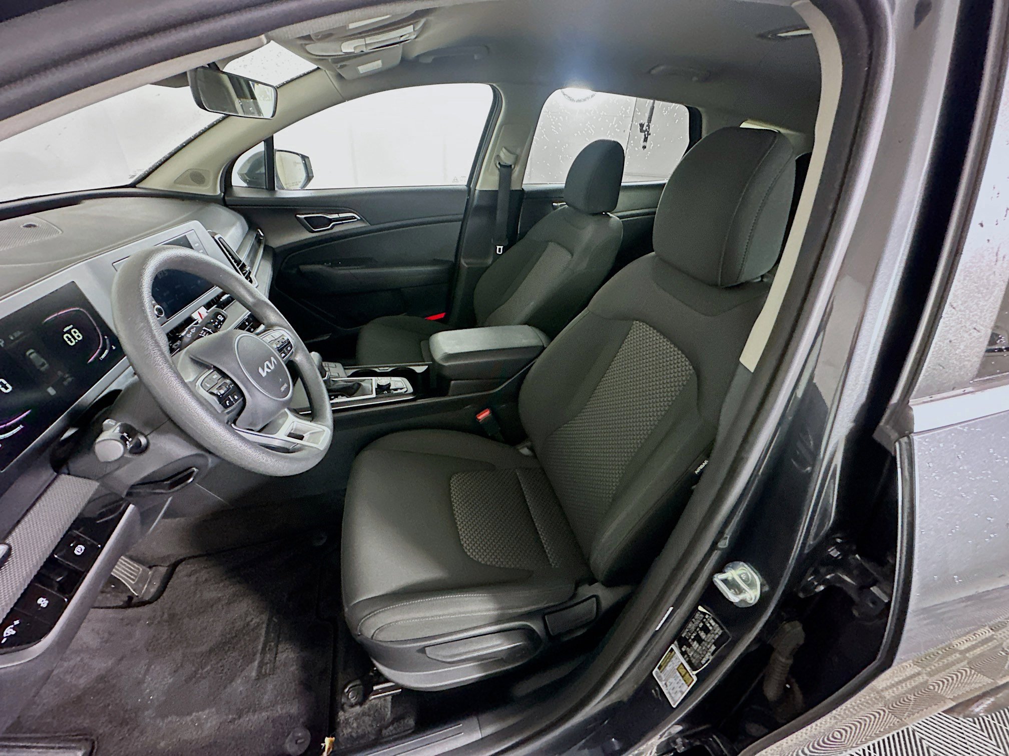 Used 2025 Kia Sportage LX image 13