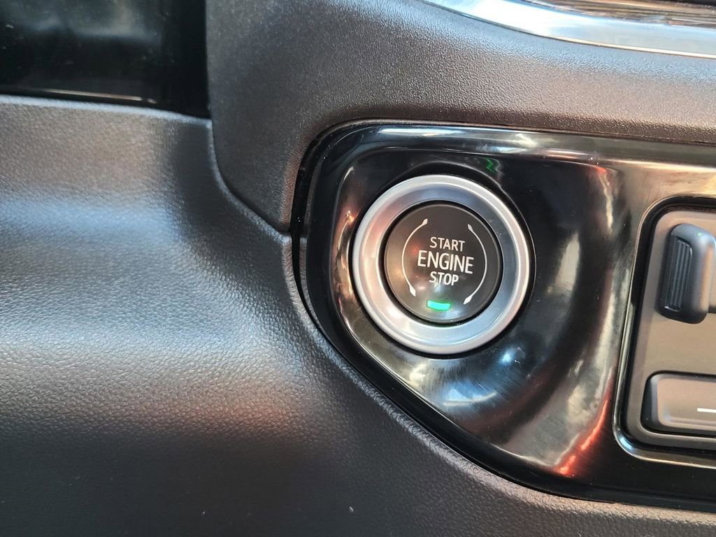 Used 2023 GMC Sierra 1500 SLE image 26