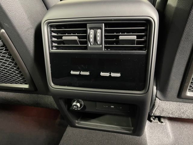 Used 2025 Porsche Cayenne image 20