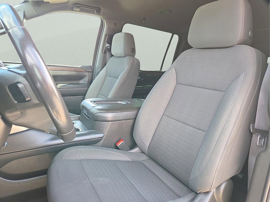 Used 2021 Chevrolet Suburban LS w/ Driver Alert Package RWD image 14