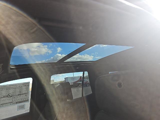 New 2026 GMC Yukon Denali w/ Advanced Technology Package image 18