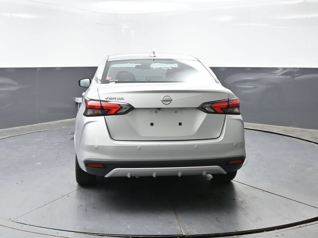 Used 2025 Nissan Versa SV FWD image 11