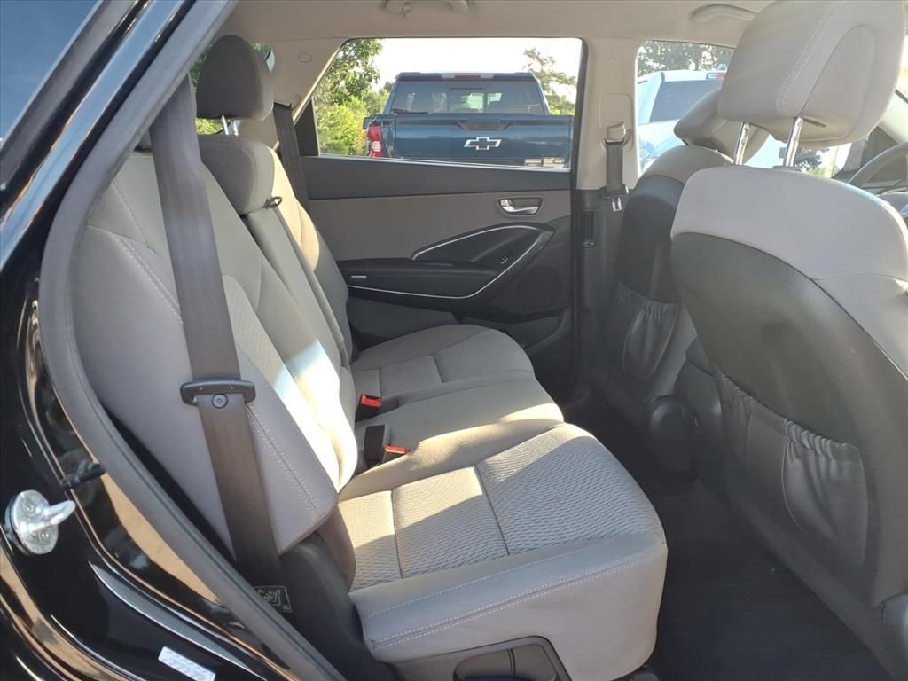 Used 2019 Hyundai Santa Fe XL SE FWD image 15