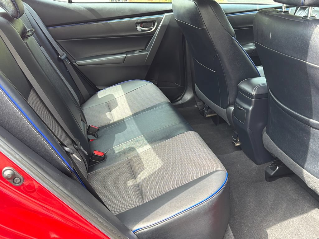 Used 2017 Toyota Corolla SE w/ SE Premium Package FWD image 15