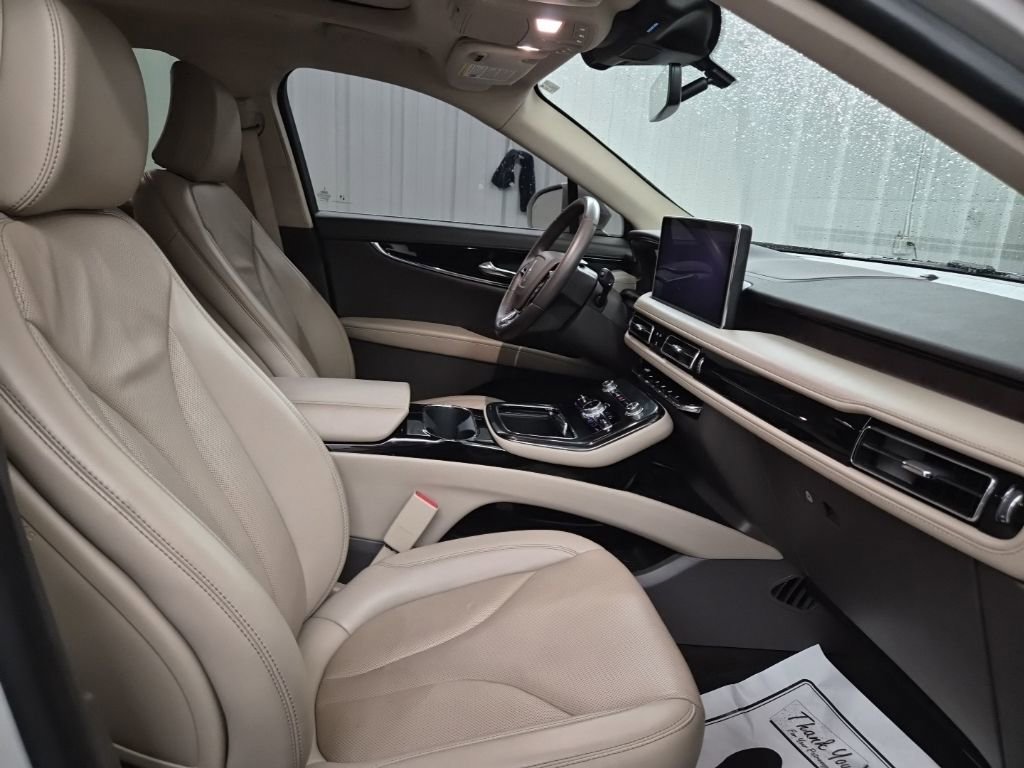 Used 2022 Lincoln Nautilus Reserve w/ Equipment Group 201A image 26