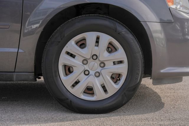 Used 2017 Dodge Grand Caravan SE w/ Power Window Group image 5