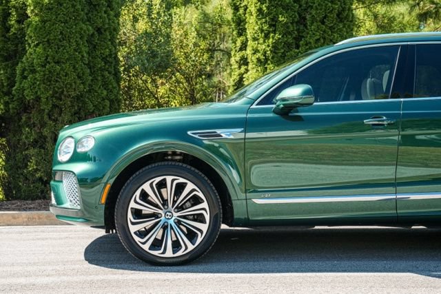 Used 2022 Bentley Bentayga AWD/4WD image 10