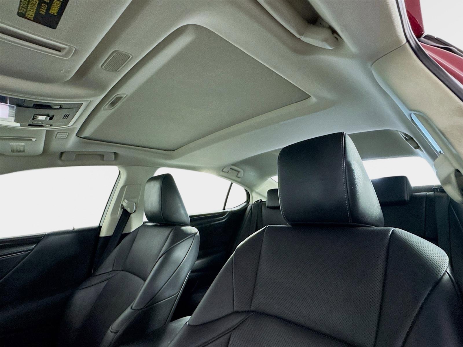 Used 2019 Lexus ES 350 w/ Premium Package FWD image 15