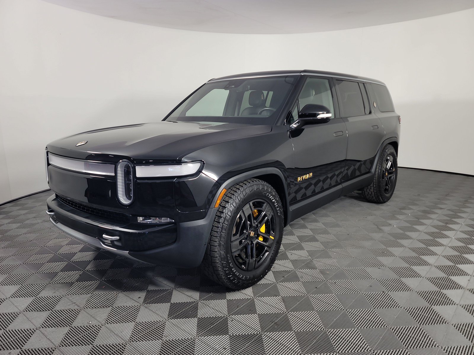 Used 2023 Rivian R1S Adventure