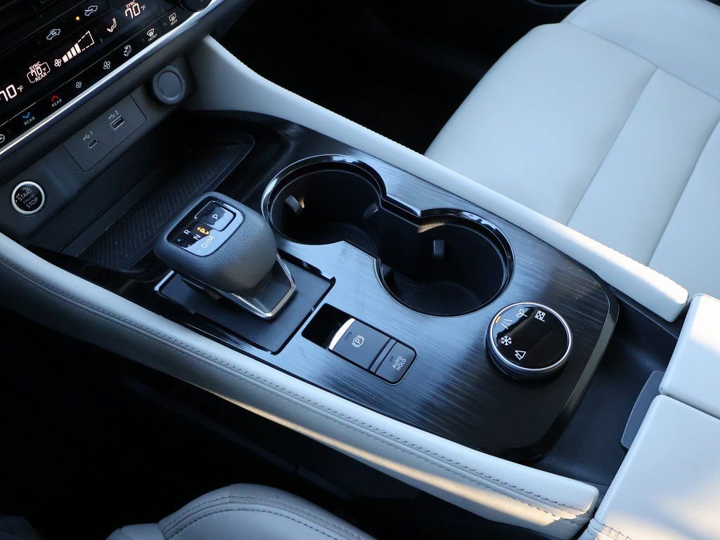 Used 2023 Nissan Rogue SL w/ SL Premium Package image 26