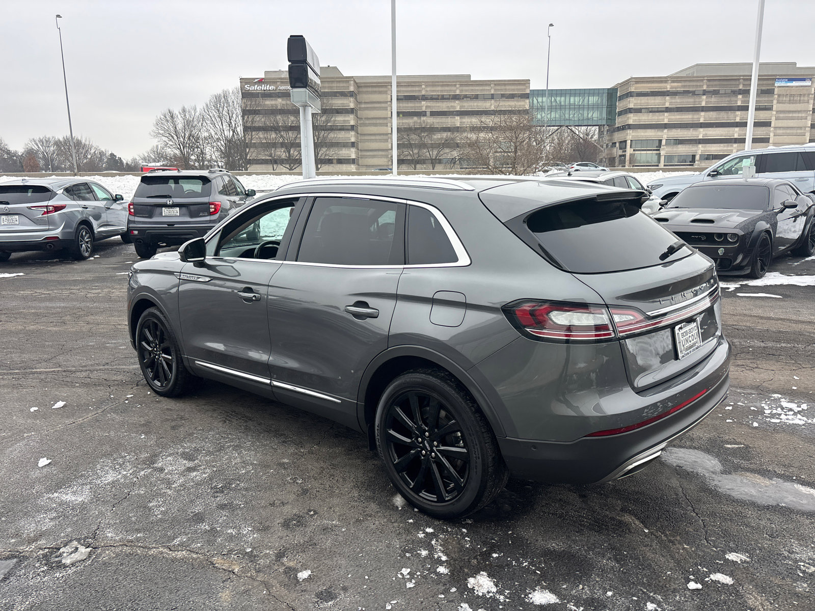 Certified 2023 Lincoln Nautilus Reserve w/ Equipment Group 201A image 5