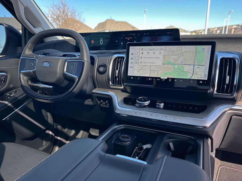 New 2025 Ford Expedition Platinum w/ Driver's Package image 30