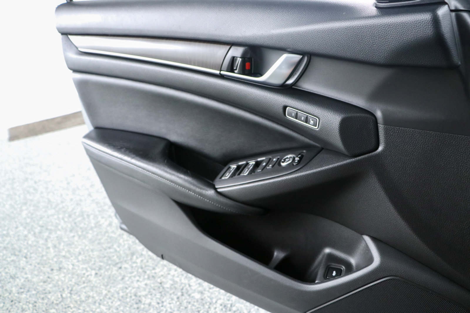 Used 2018 Honda Accord EX-L image 19