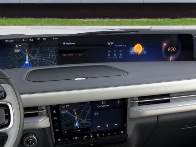 New 2026 Lincoln Navigator Premiere image 14