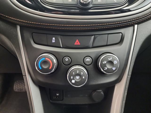 Used 2018 Chevrolet Trax LT w/ LT Convenience Package image 19