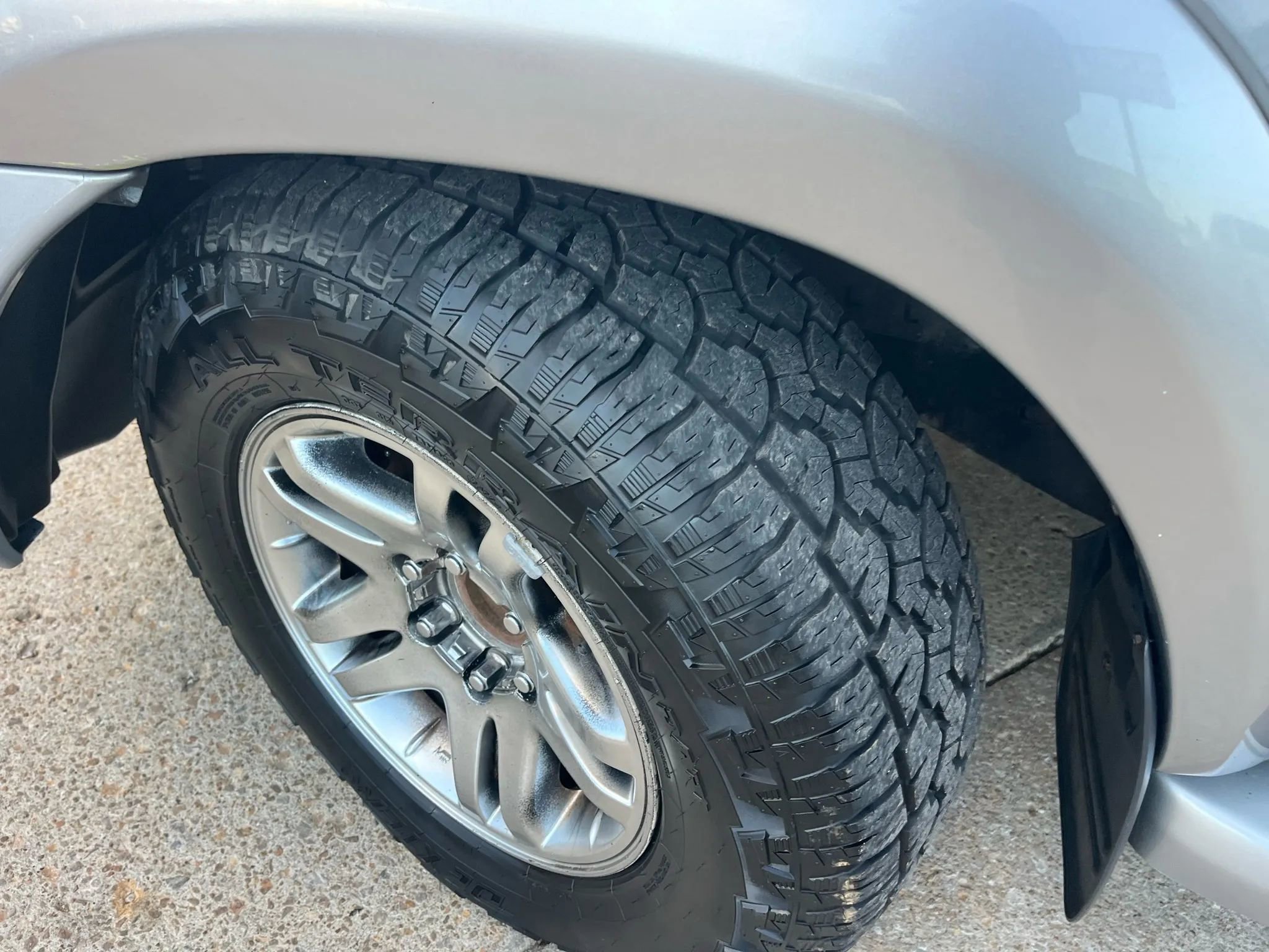 Used 2006 Toyota Sequoia SR5 RWD image 20