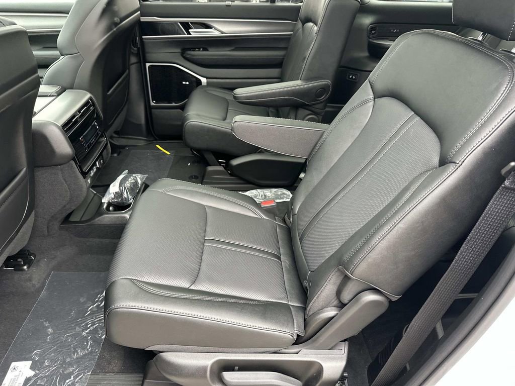 New 2026 Jeep Grand Wagoneer L Limited image 9