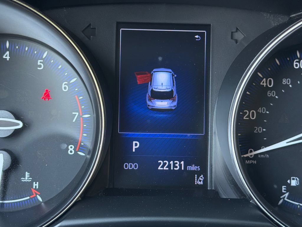 Used 2018 Toyota C-HR XLE FWD image 23