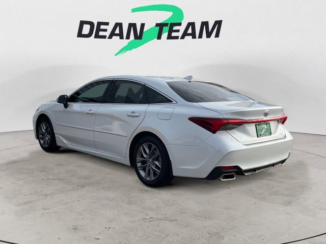 Used 2019 Toyota Avalon XLE image 5