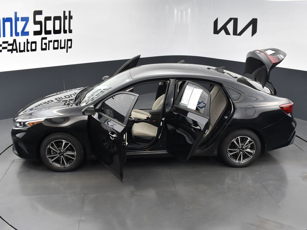 Certified 2022 Kia Forte LXS image 30