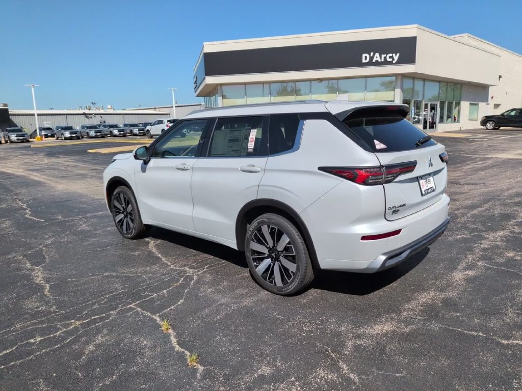 New 2026 Mitsubishi Outlander SEL AWD/4WD image 11