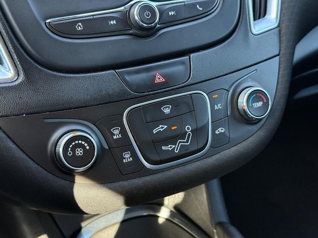 Used 2018 Chevrolet Malibu LT FWD image 18