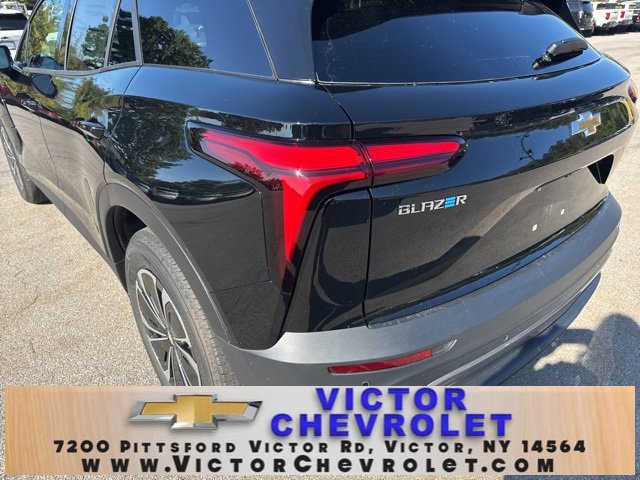 New 2026 Chevrolet Blazer EV LT image 4