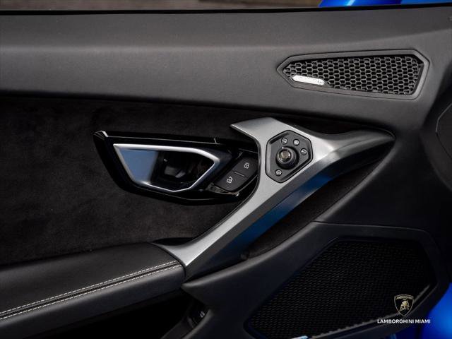 Used 2023 Lamborghini Huracan EVO RWD image 25