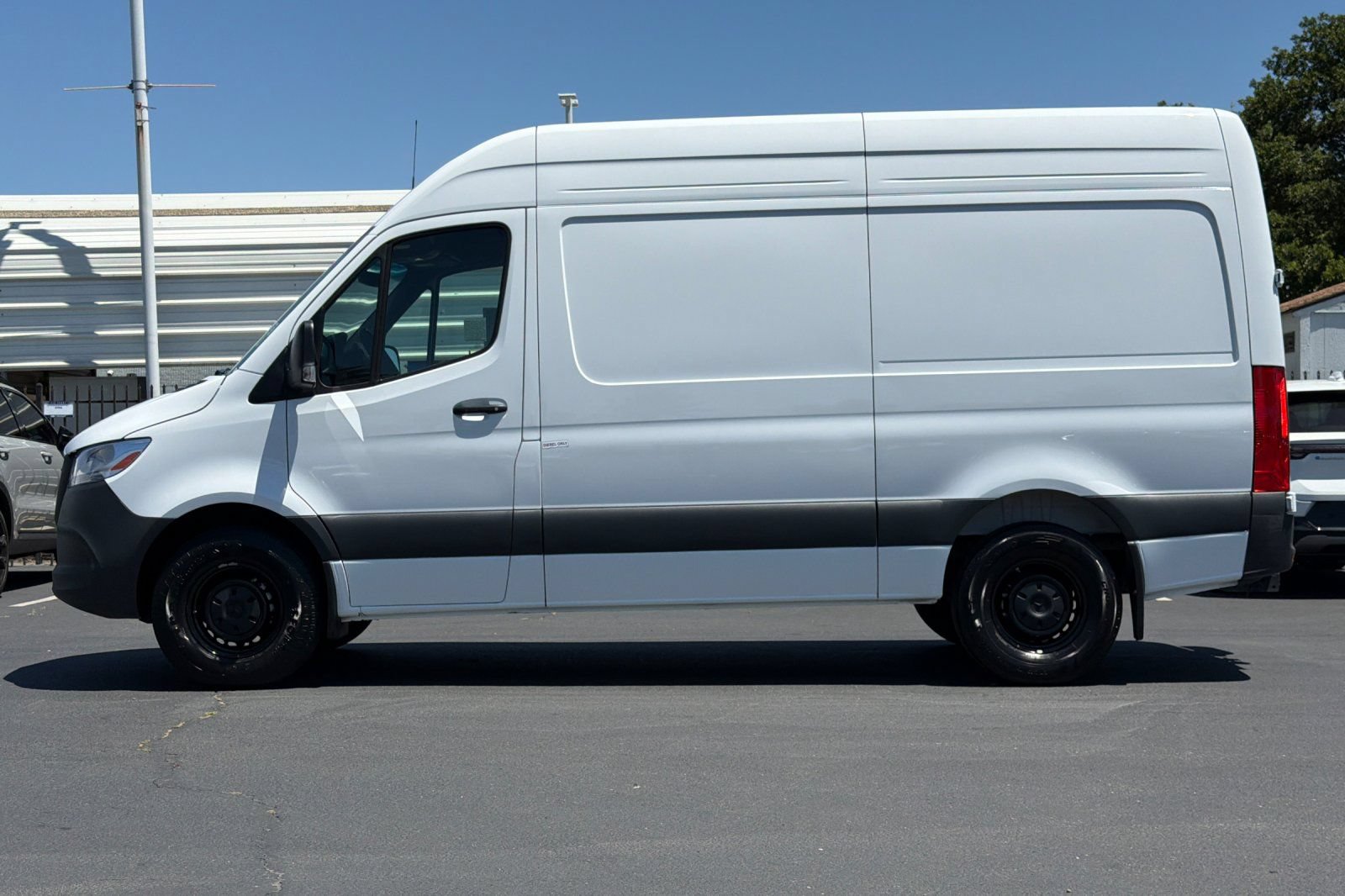 Used 2025 Mercedes-Benz Sprinter 2500 image 6