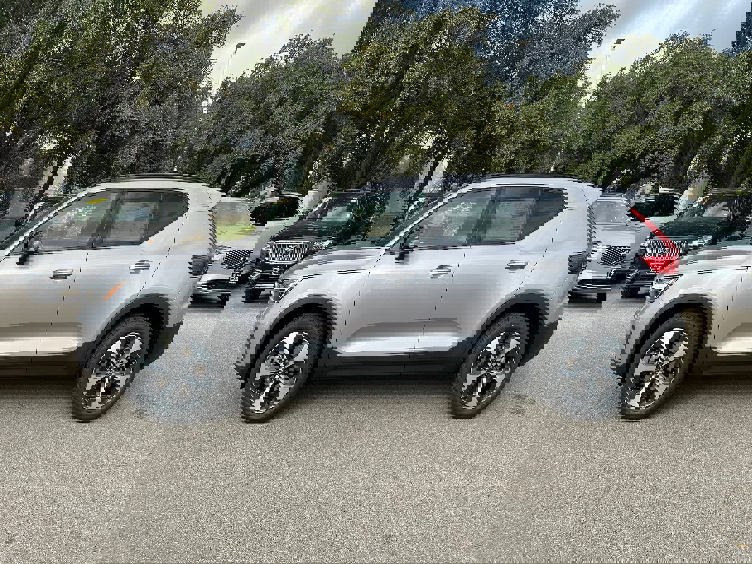 New 2026 Volvo XC40 B5 Core image 3