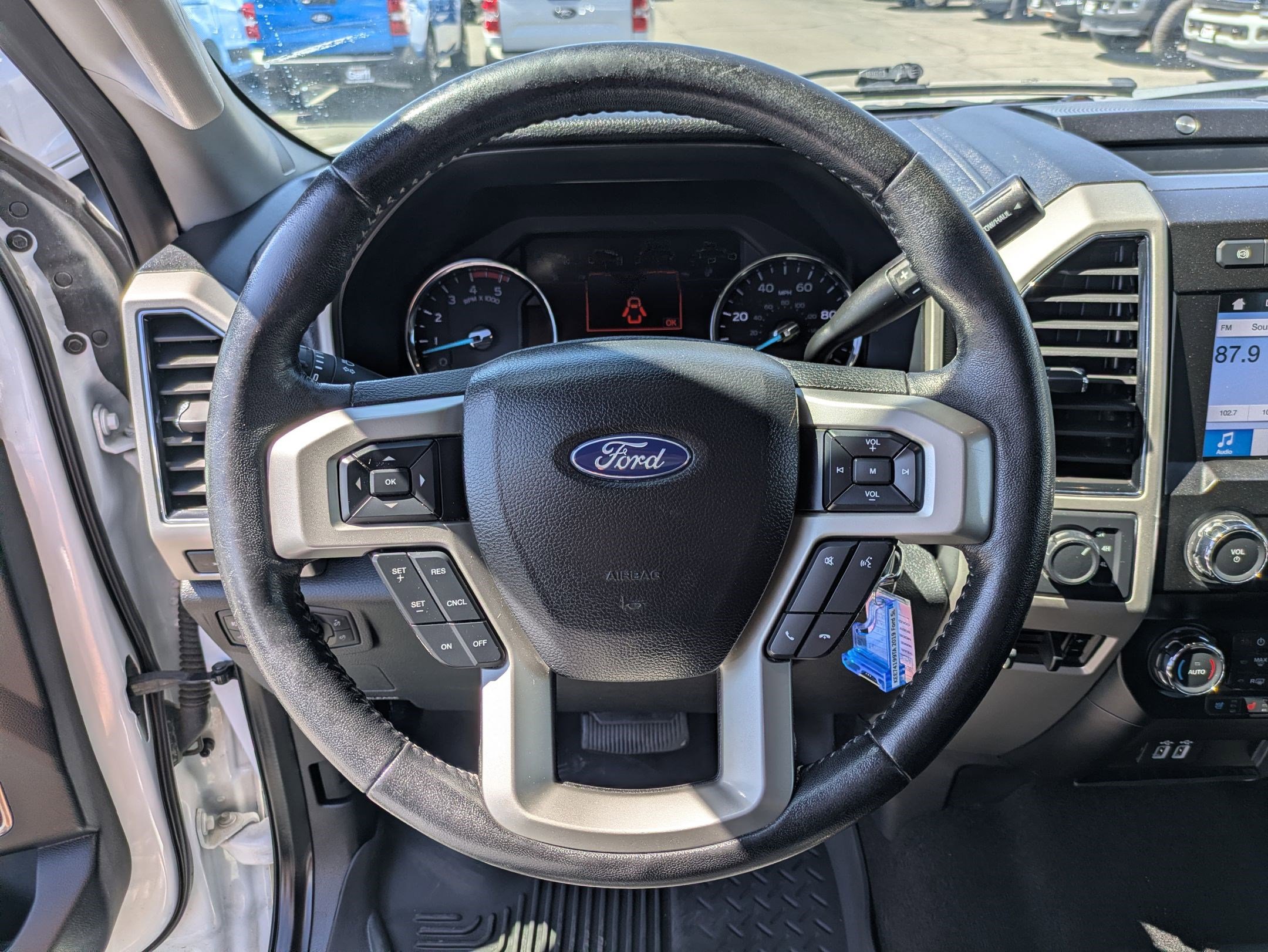 Used 2019 Ford F350 Lariat w/ Lariat Value Package AWD/4WD image 17