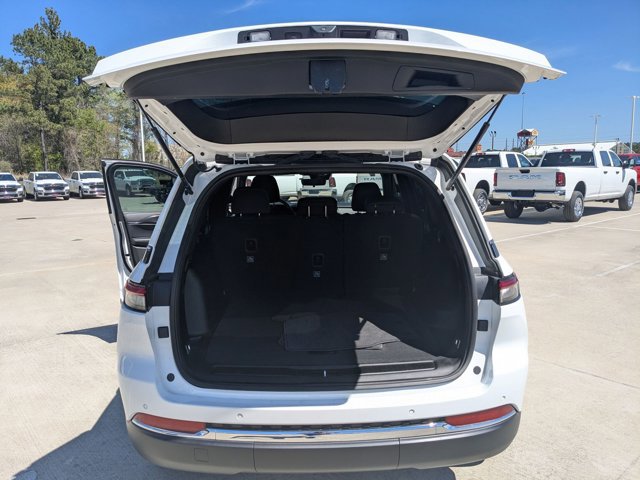 Used 2025 Jeep Grand Cherokee Laredo w/ MOPAR Finishing Package image 7