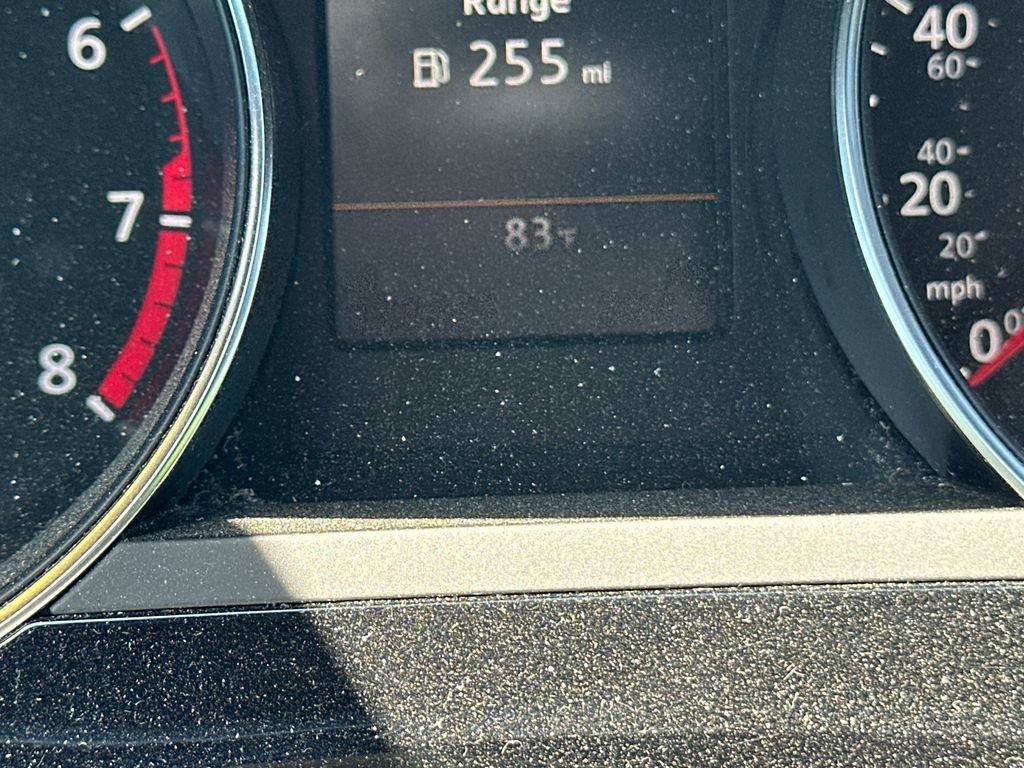 Used 2017 Volkswagen Jetta GLI FWD image 10