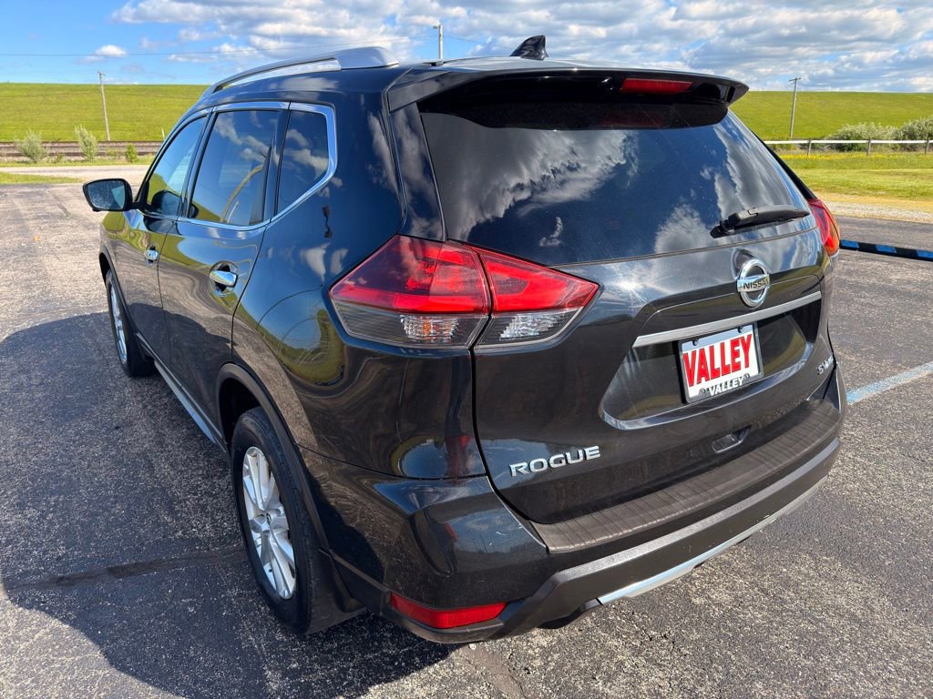 Used 2018 Nissan Rogue SV w/ Premium Package AWD/4WD image 13