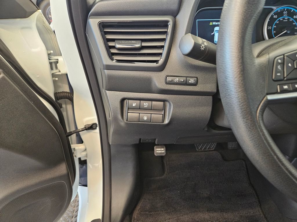 Certified 2023 Nissan Leaf S image 17