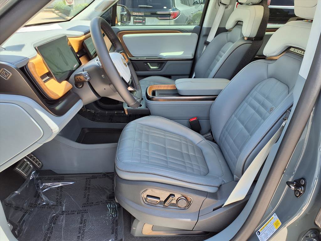 Used 2025 Rivian R1S Premium AWD/4WD image 21