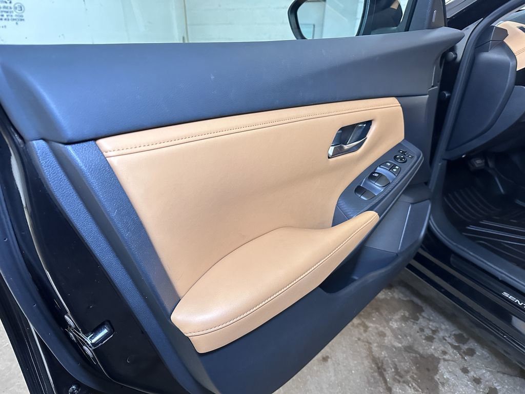 Used 2022 Nissan Sentra SV w/ SV Premium Package image 20