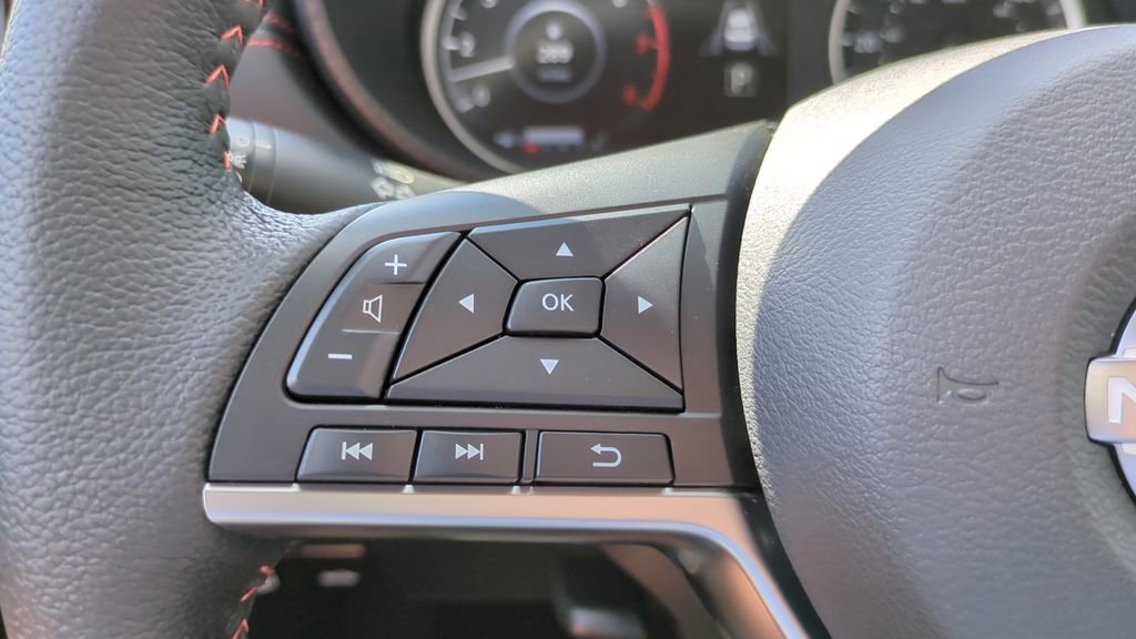 New 2025 Nissan Versa SR w/ Trunk Package image 16