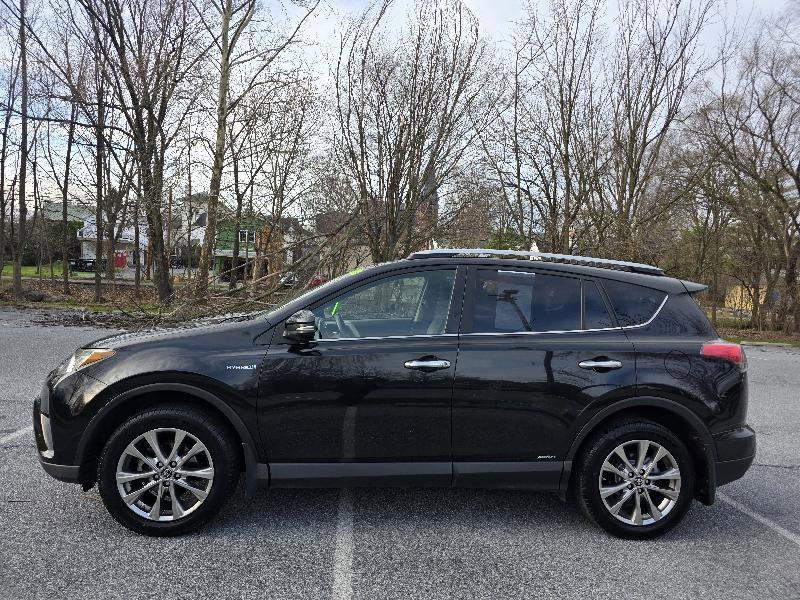 Used 2017 Toyota RAV4 Limited w/ Advanced Technology Package AWD/4WD image 3