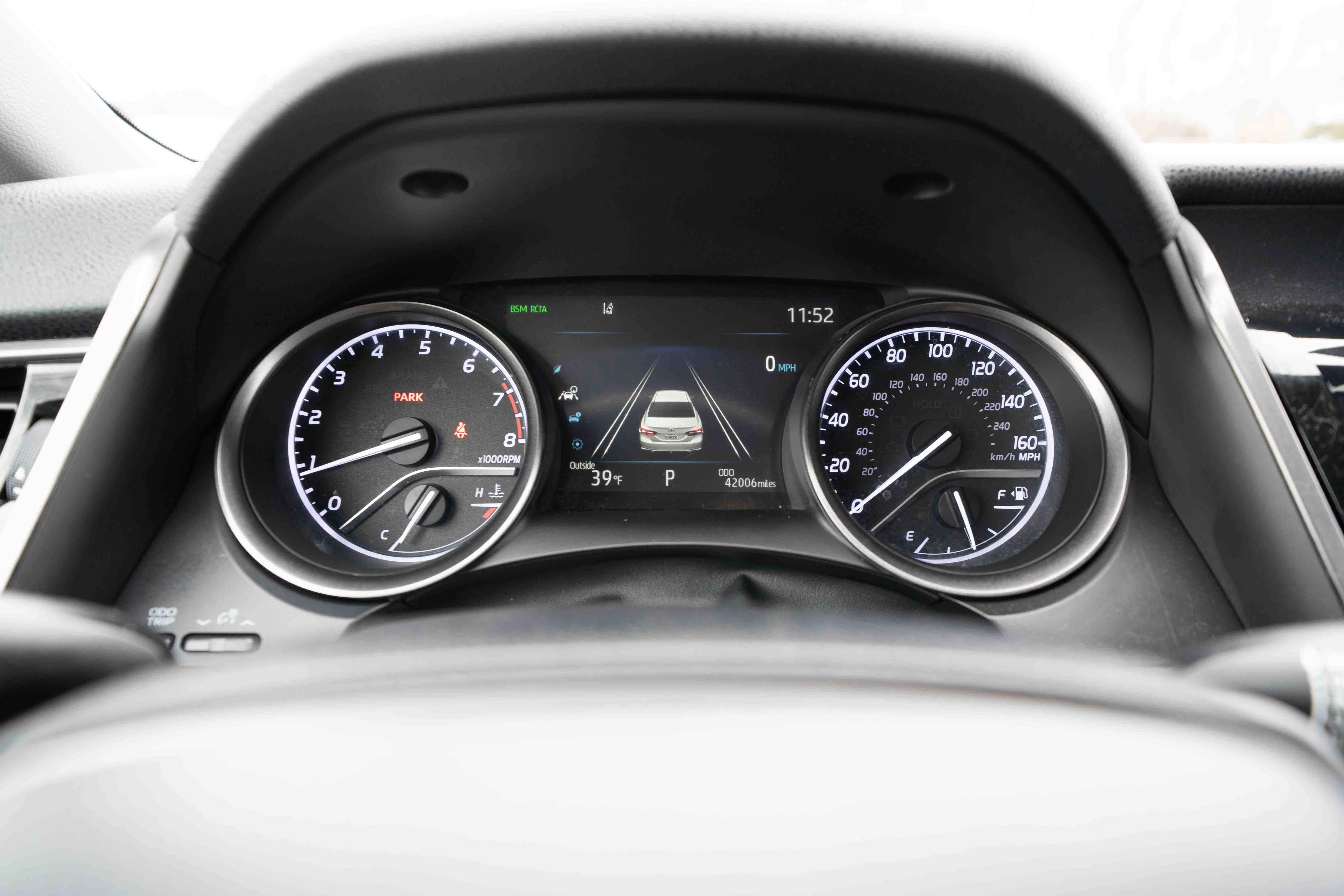 Used 2021 Toyota Camry SE w/ Cold Weather Package image 16