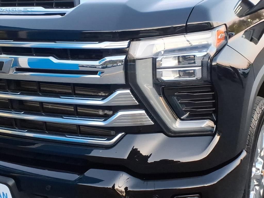 Certified 2024 Chevrolet Silverado 2500 High Country AWD/4WD image 6