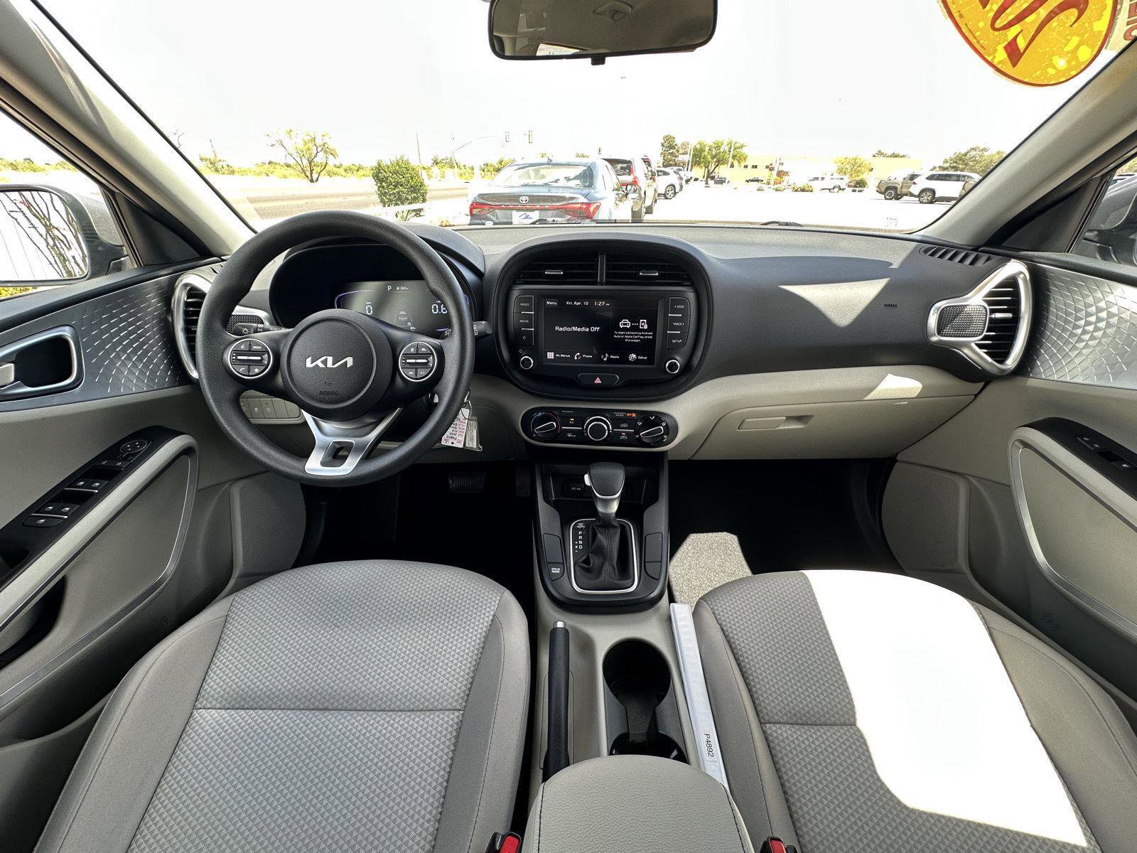 Used 2025 Kia Soul LX FWD image 25