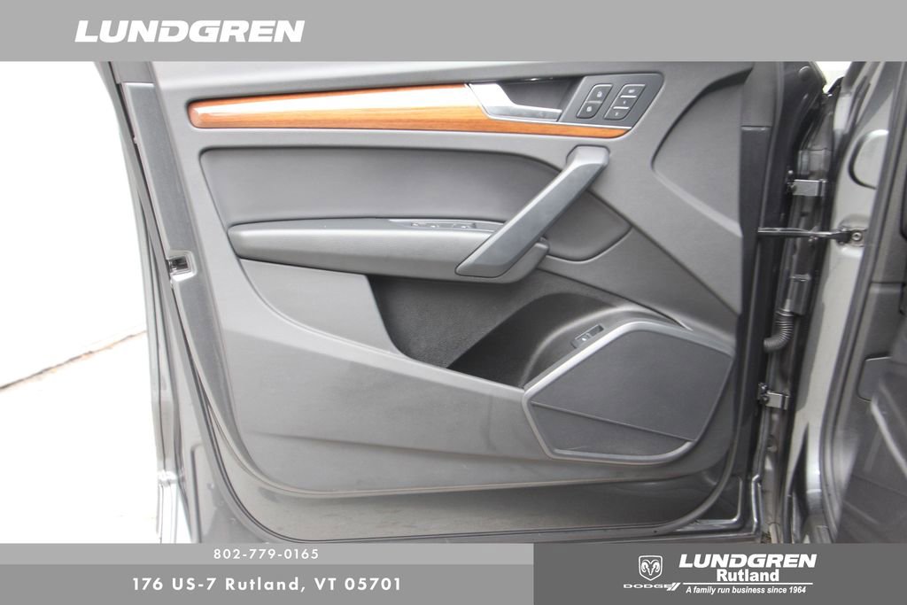 Used 2023 Audi Q5 2.0T Premium w/ Convenience Package image 13